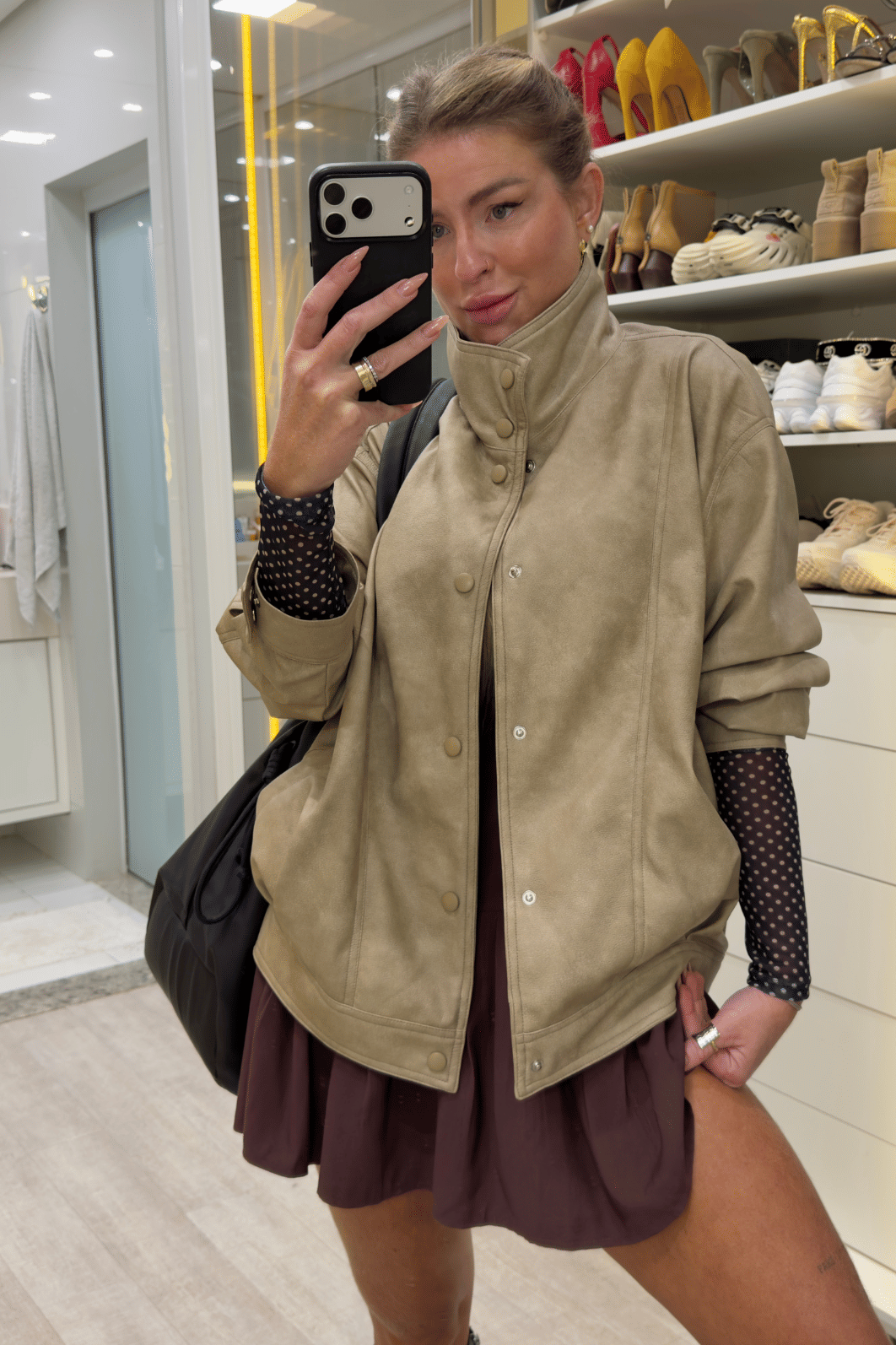 Jaqueta oversized recortes  em couro Jaine