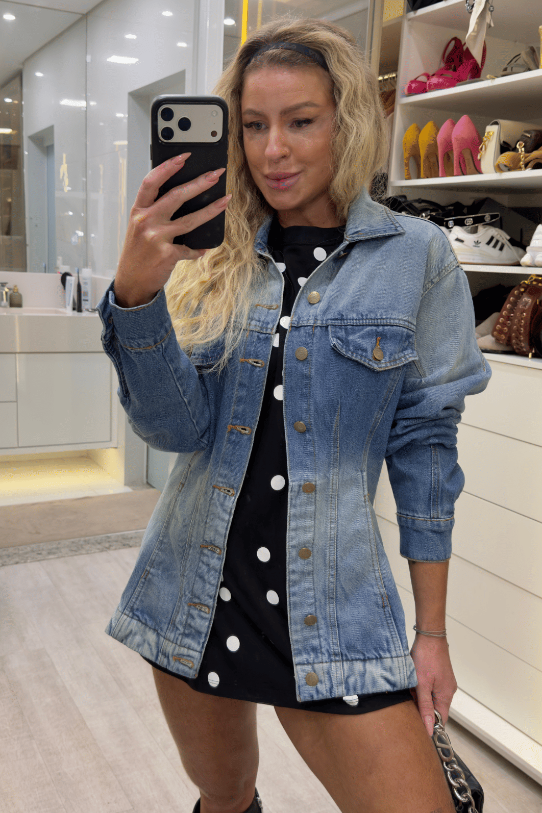 Camiseta alongada oversized style PRETA estampa Poá