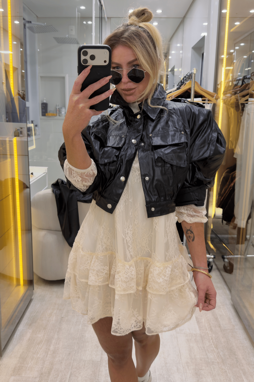 Jaqueta bomber em couro Linda Jaqueta bomber em couro Linda