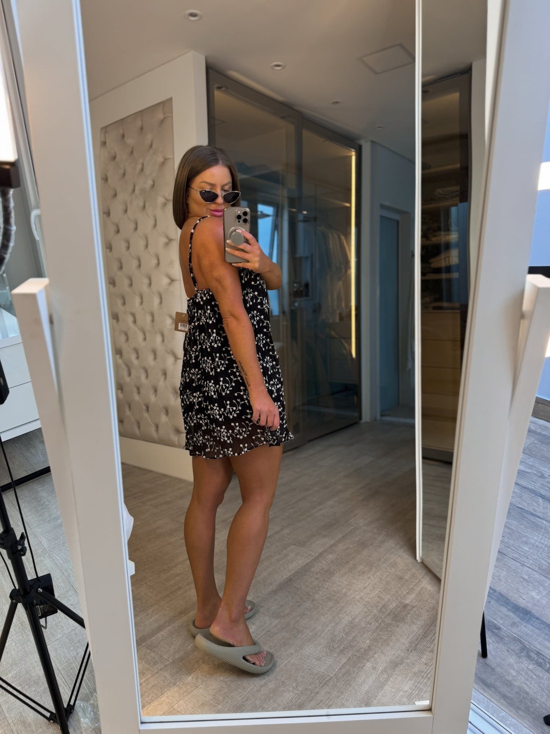 Vestido curto em tule florido