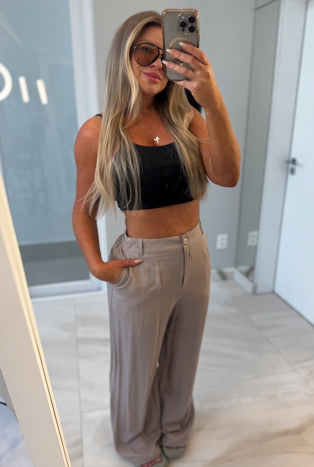 Calça em viscolinho Kaida Calça em viscolinho Kaida