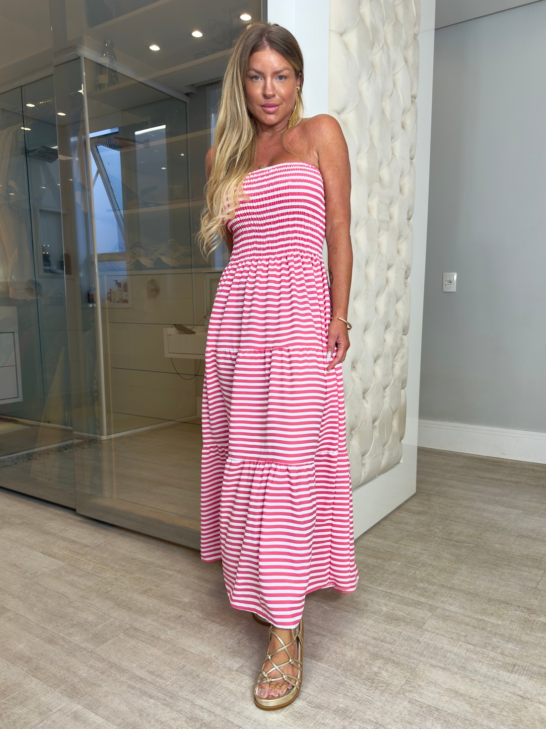 Vestido midi tomara que caia estampa de listras iacamyn