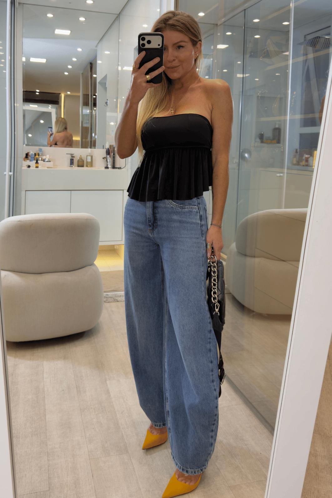 Cropped tomara que caia com babados Mayla Cropped tomara que caia com babados Mayla