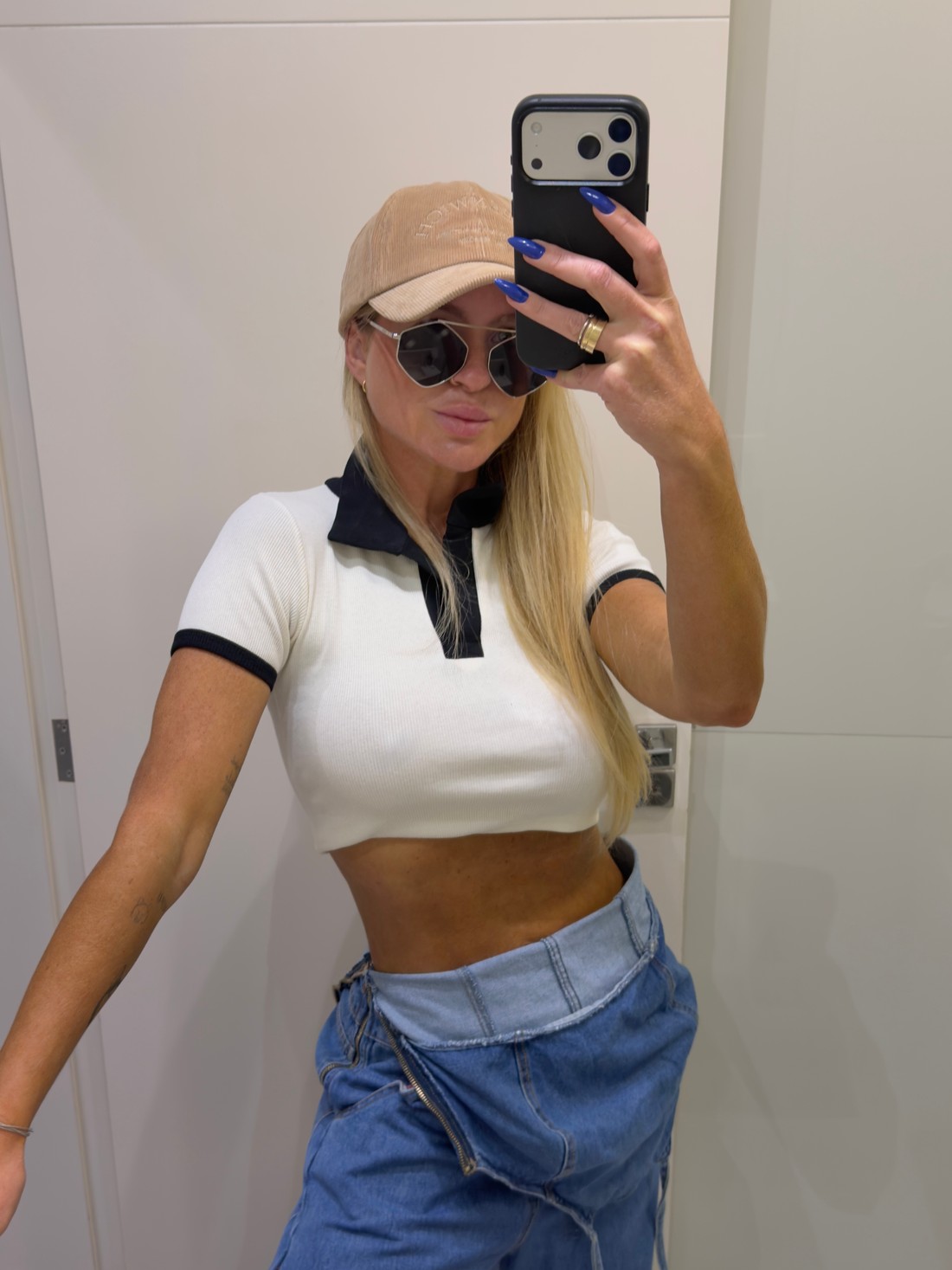 Blusa cropped com gola polo Bicolor