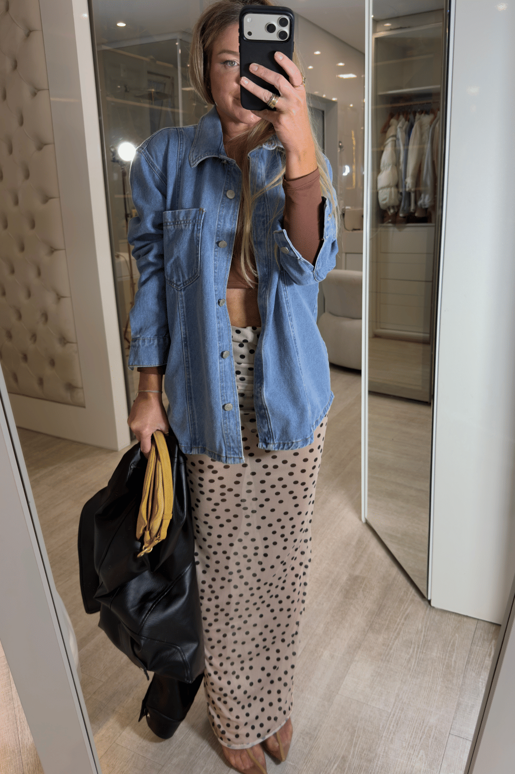 Vestido midi tomara que caia em tule estampa de poá Martina Vestido midi tomara que caia em tule estampa de poá Martina