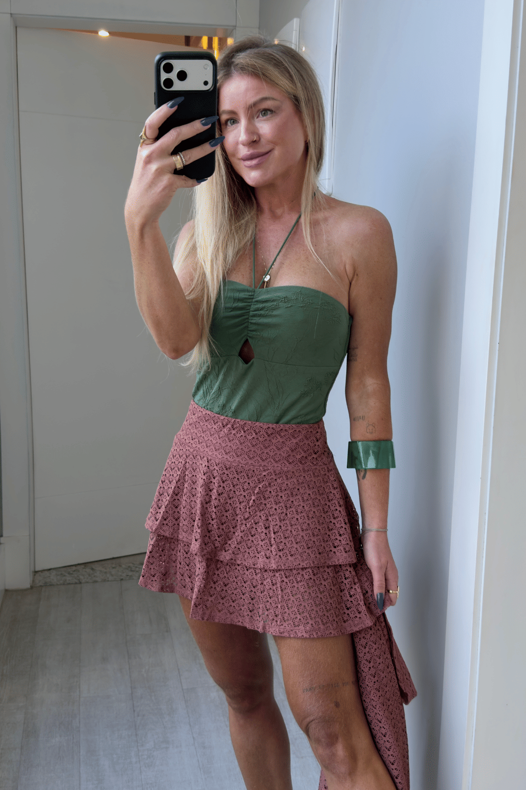 Body tomara que caia com recorte texturizado Eva