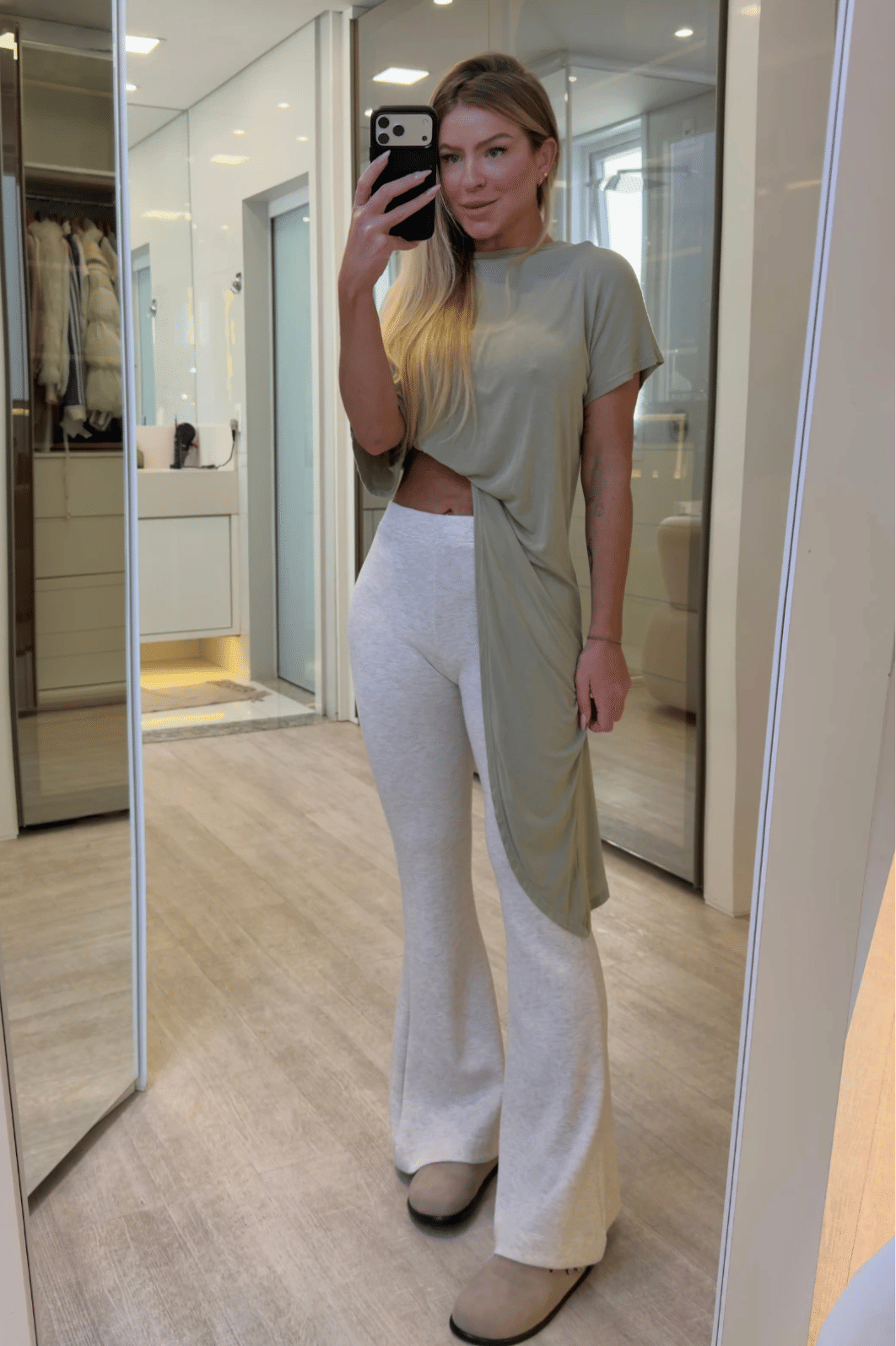 Blusa Assimétrica alongada Ziane Blusa Assimétrica alongada Ziane