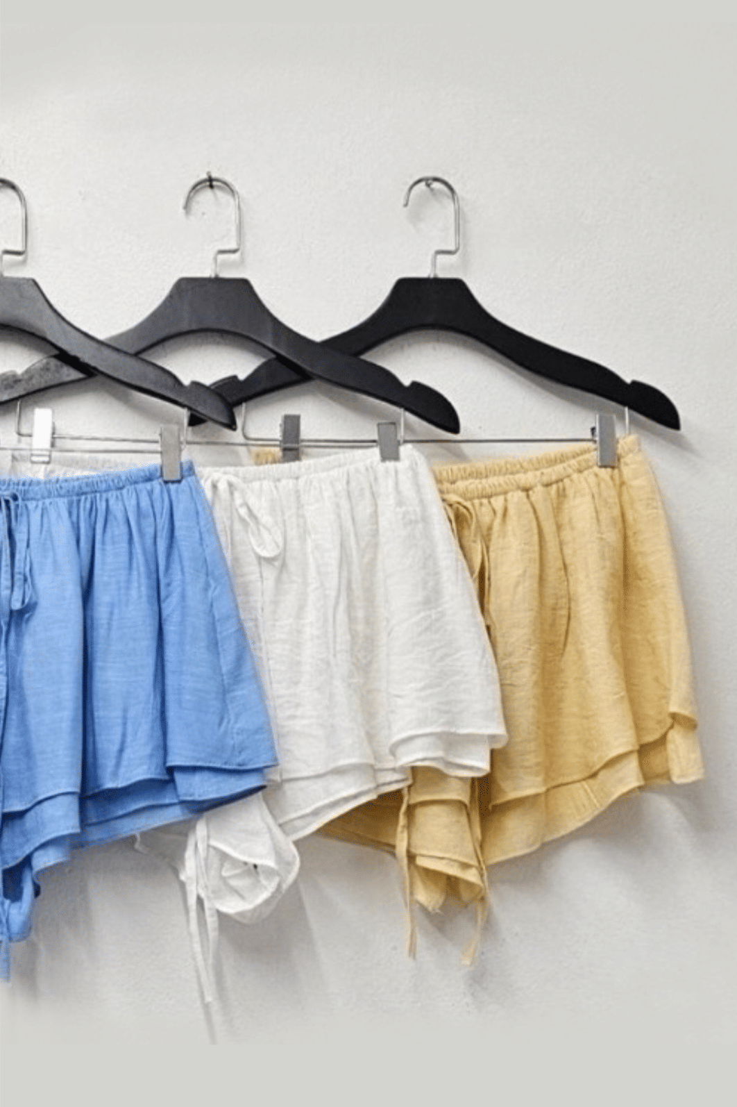 Short saia com babados Lilian Amarelo mostarda