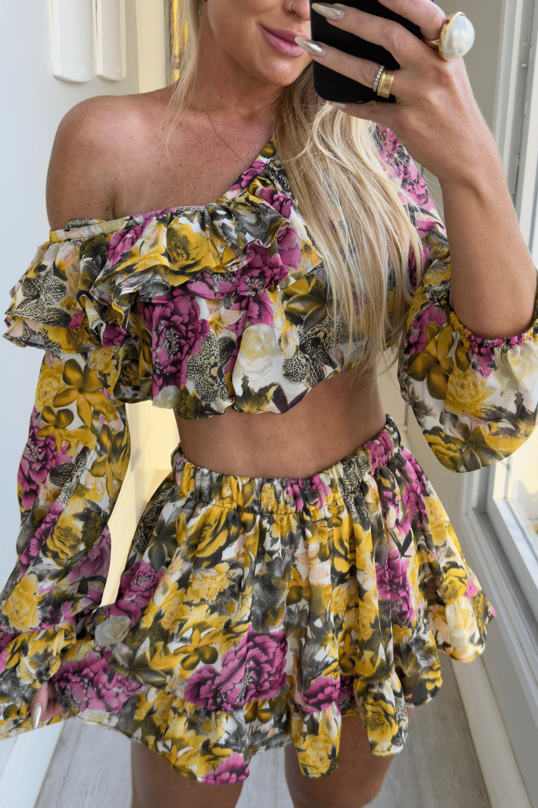 Conjunto camisa e short com babados Milena