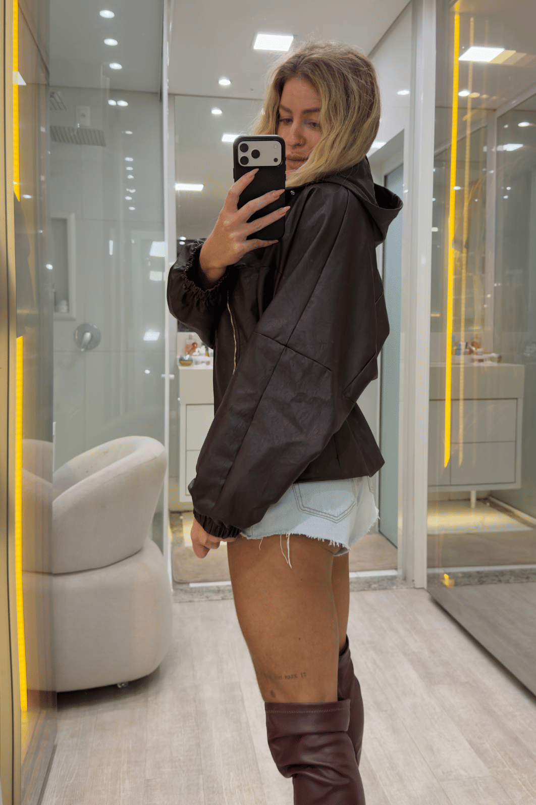 Jaqueta parka em couro Carol Jaqueta parka em couro Carol