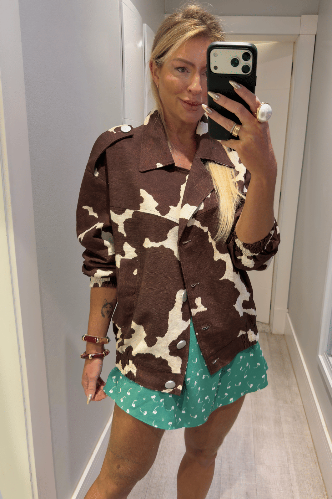 Jaqueta bomber estampa de vaca Jaqueta bomber estampa de vaca