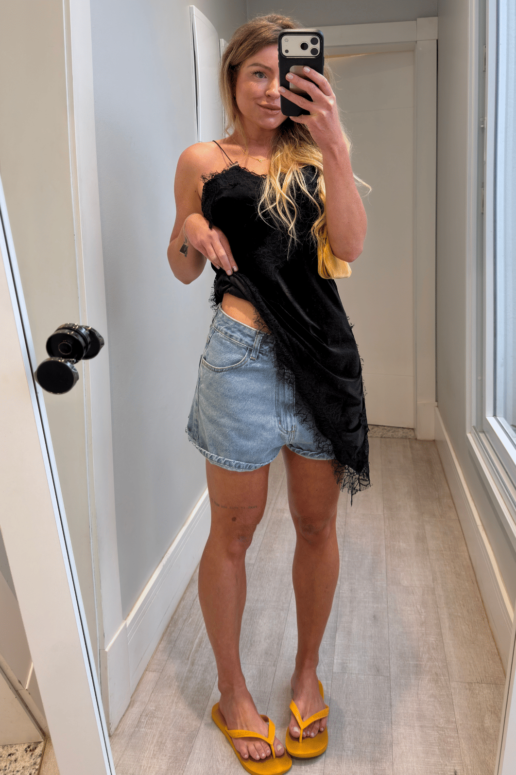 Short jeans cós transpassado com botão Angel