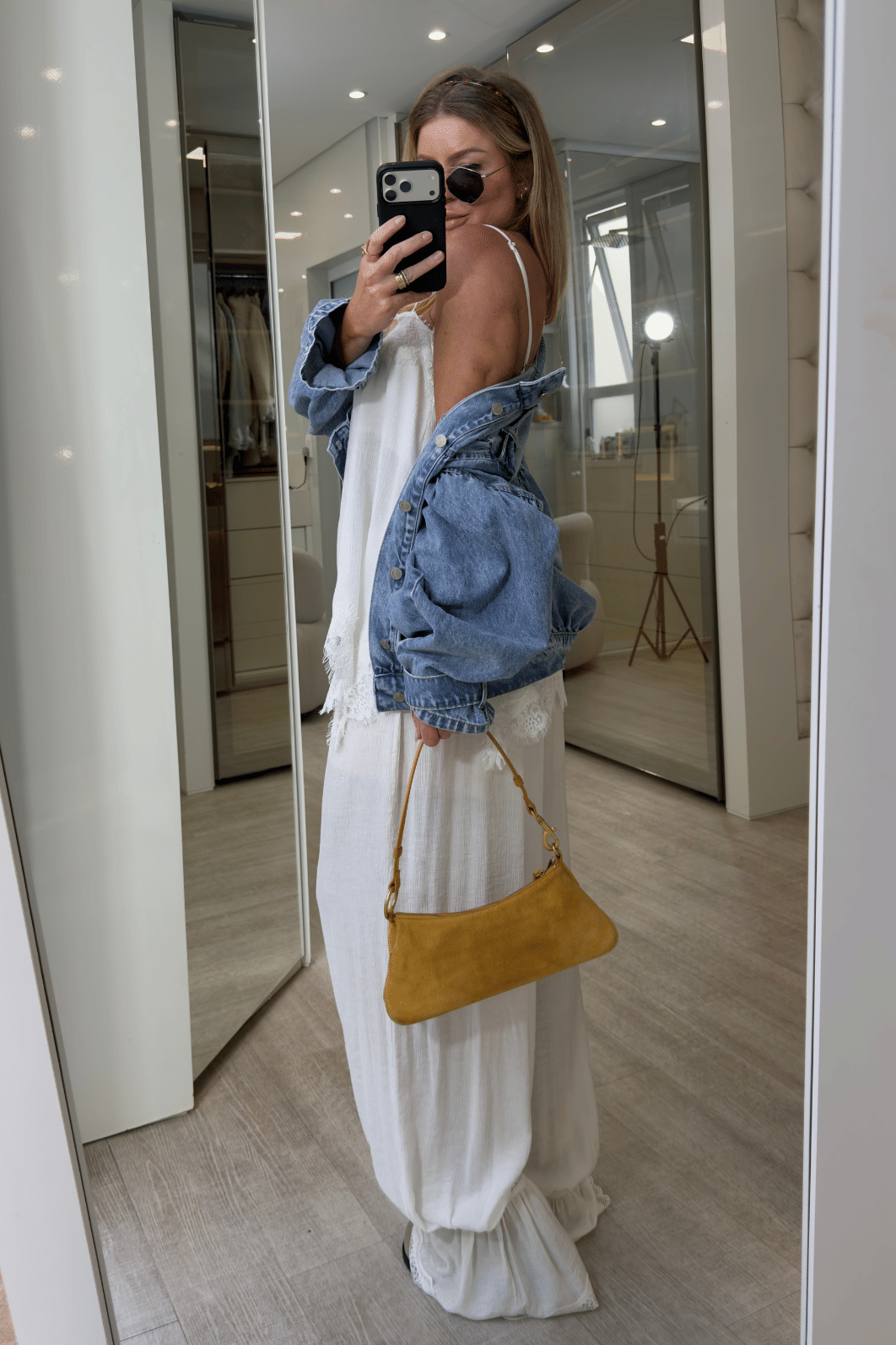 Calça balloon com detalhes em renda Paola Calça balloon com detalhes em renda Paola
