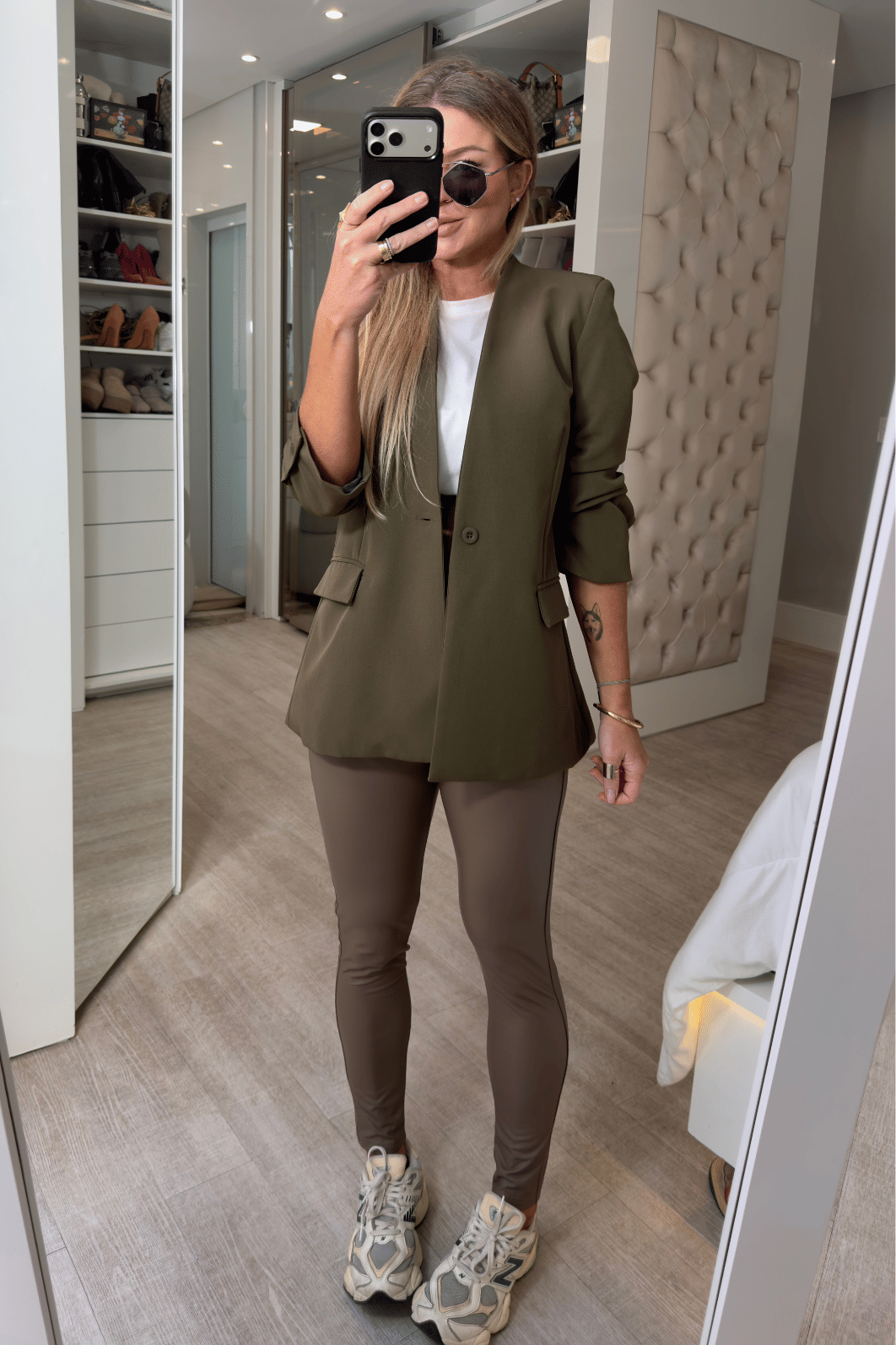 Calça skinny couro sintético Bruna Calça skinny couro sintético Bruna