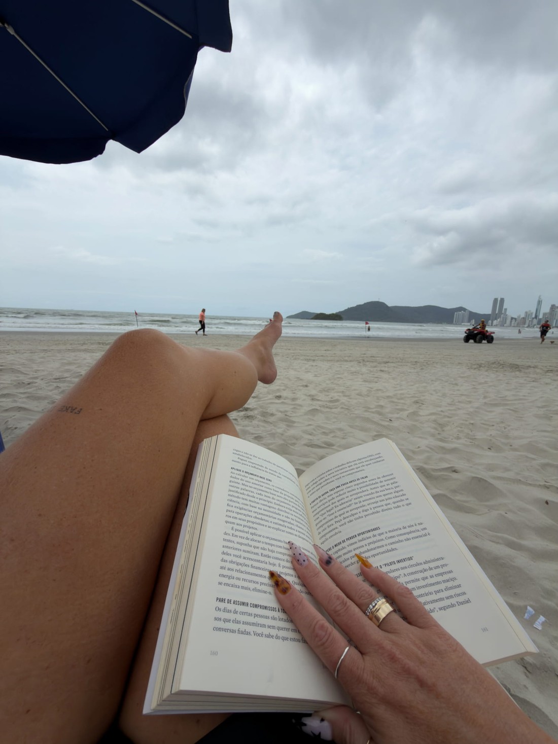 Kimono alongado vazado com franjas Kimono alongado vazado com franjas