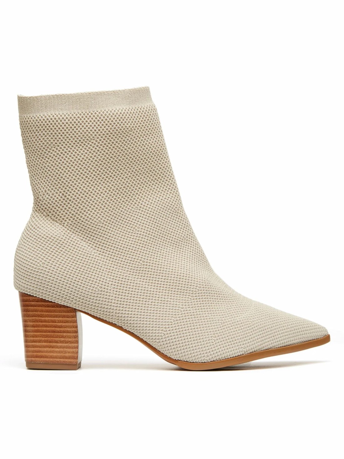 Bota cano baixo em tricô salto médio Bota cano baixo em tricô salto médio