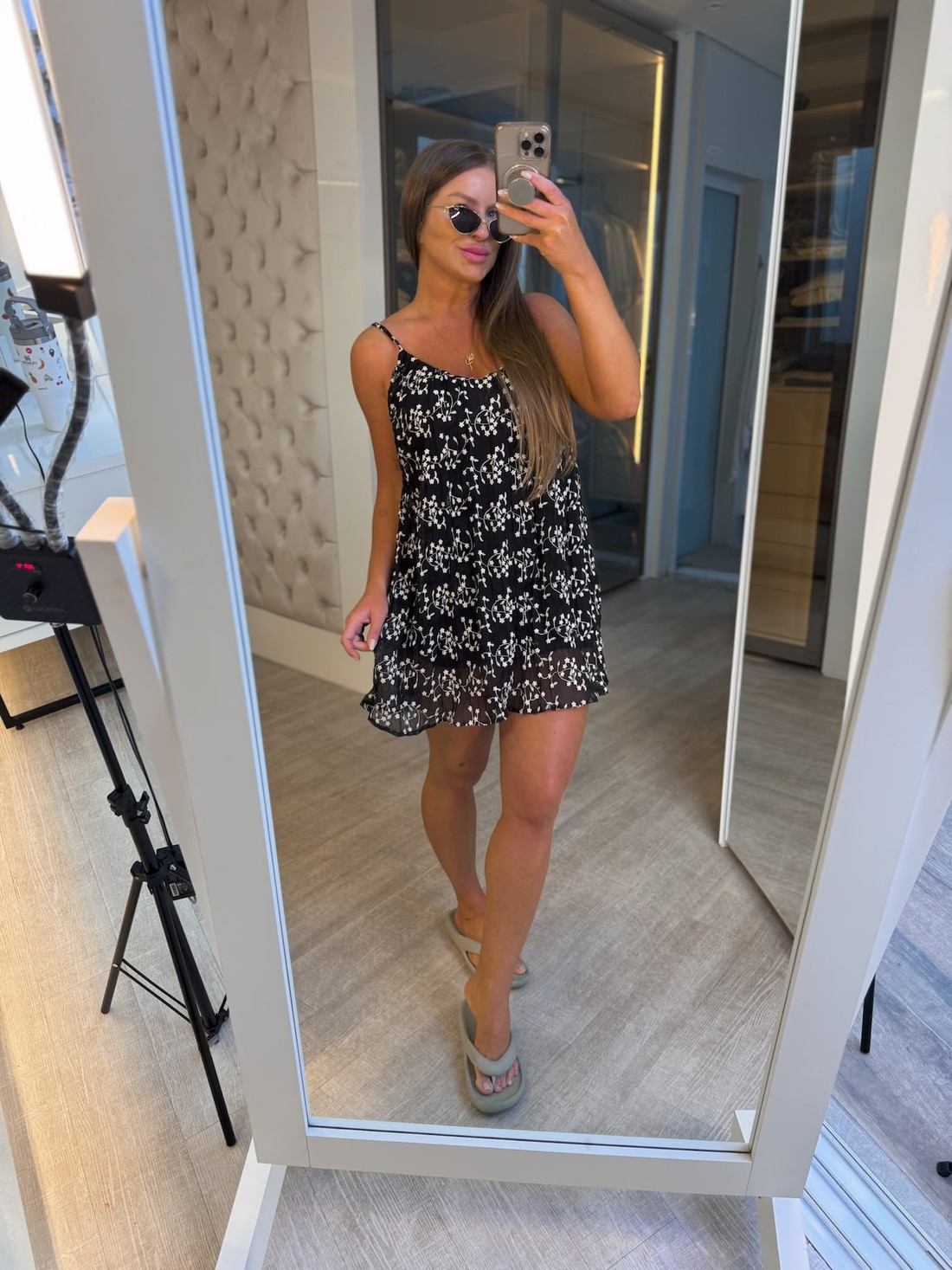 Vestido curto em tule florido