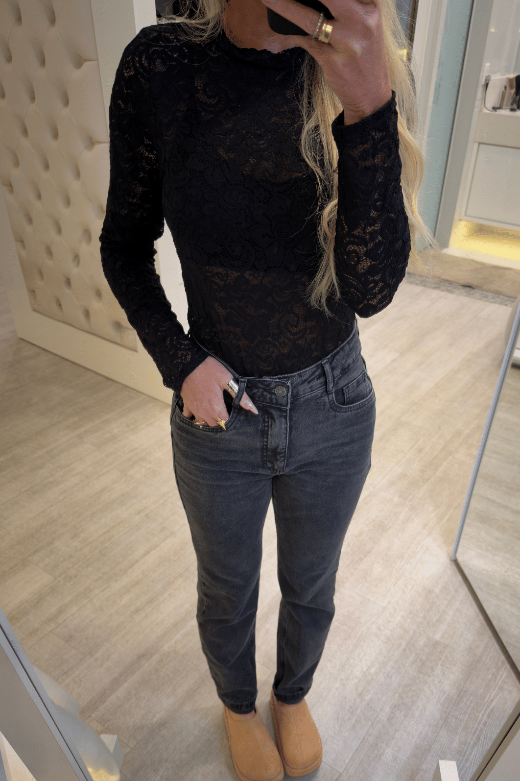Calça jeans mom Preto Estonado Calça jeans mom Preto Estonado