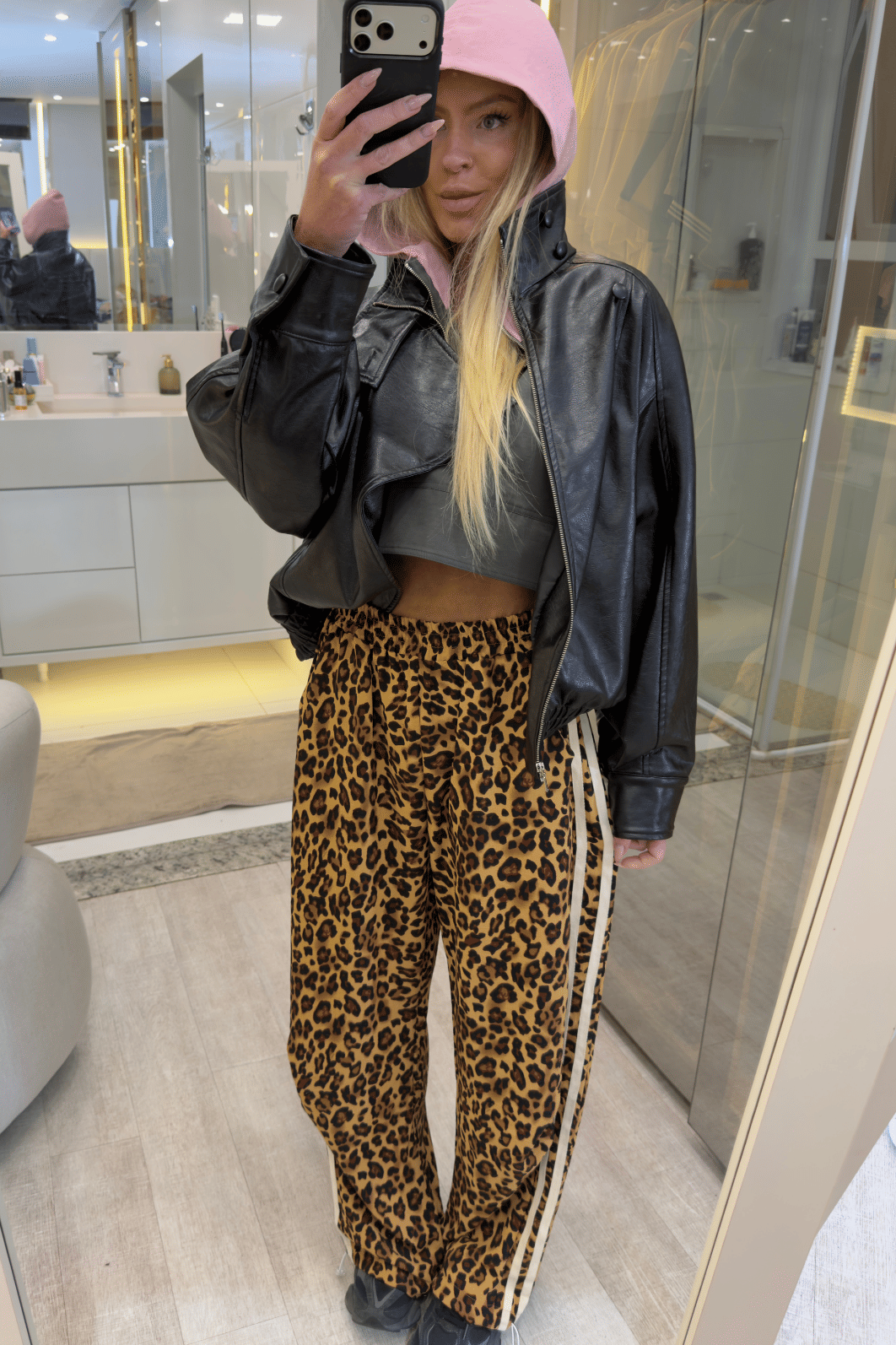 Calça track pants ONÇA com listras Calça track pants ONÇA com listras