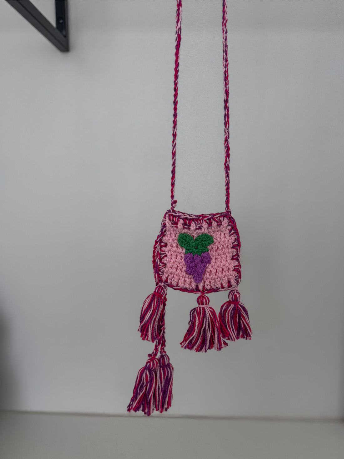 Bolsa de crochê estampa uva Bolsa de crochê estampa uva