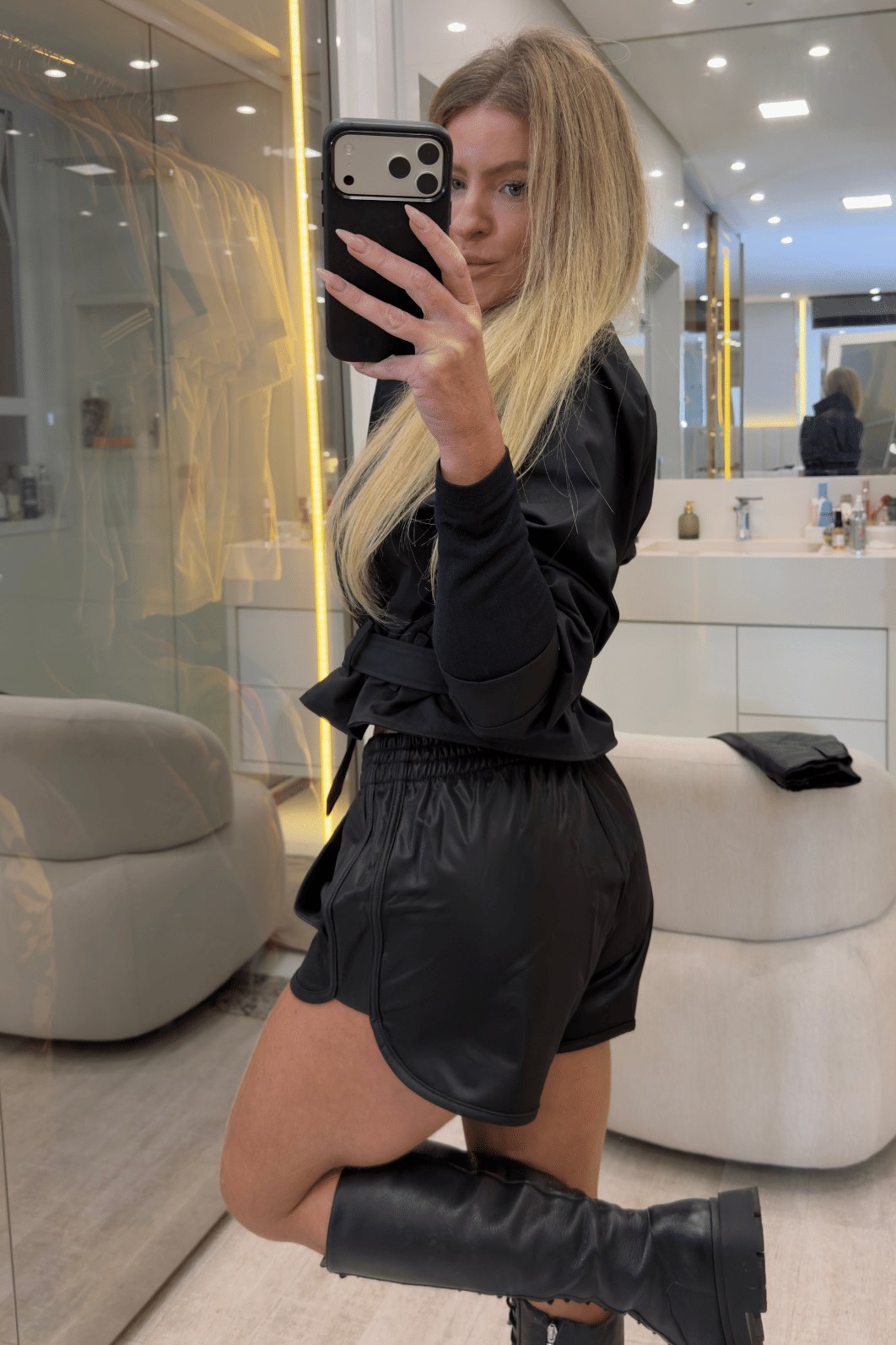 Short curto box couro Zian Short curto box couro Zian