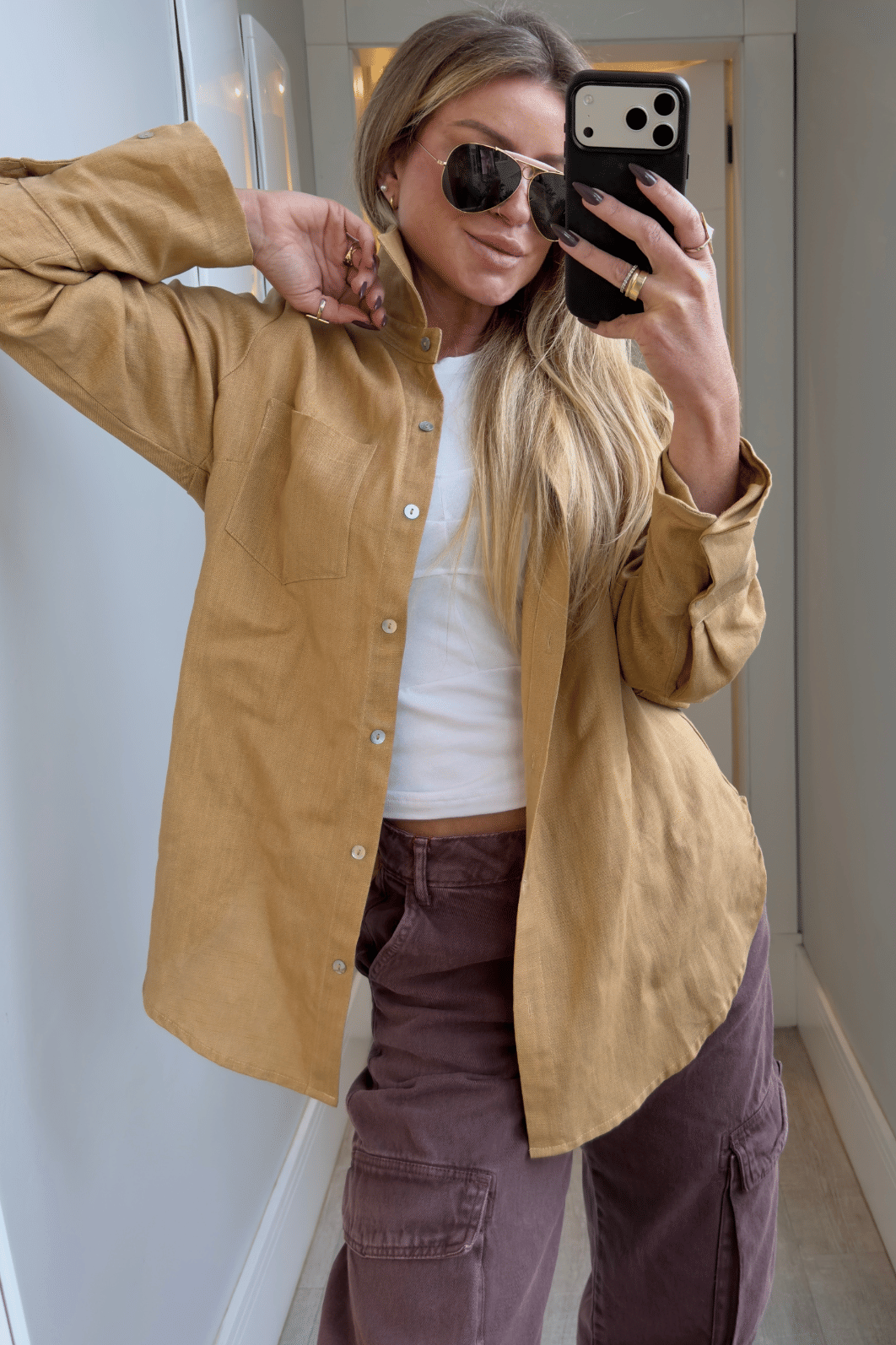 Blusa básica com recortes