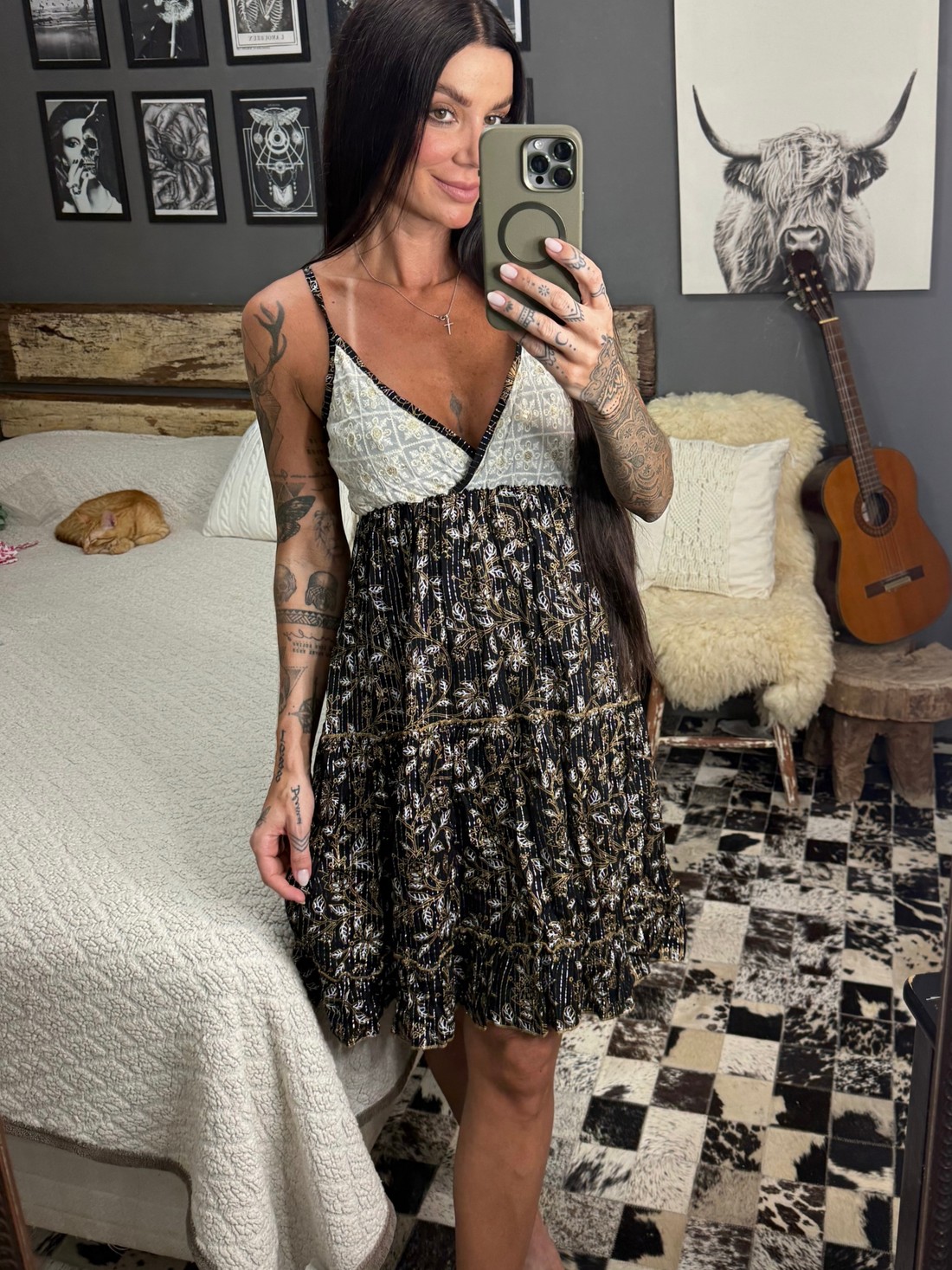 Vestido alcinha com bordados Marília