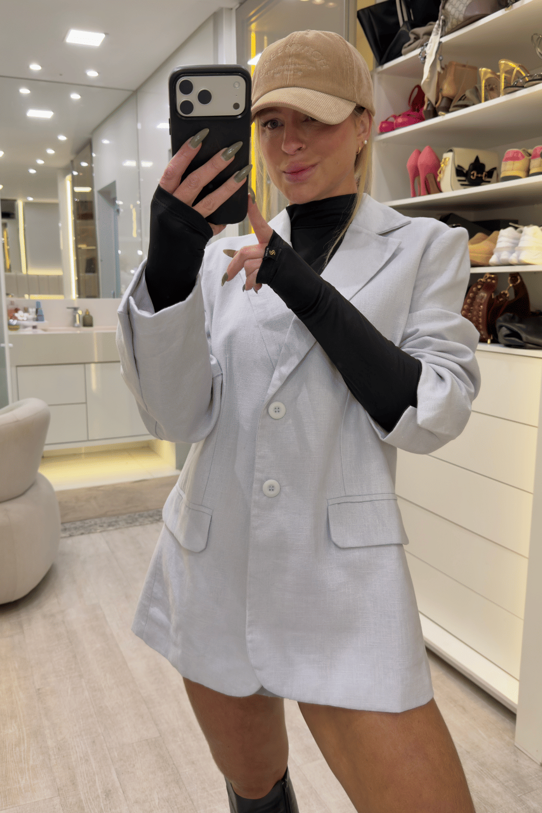 Blazer alongado em linho cinza claro Diana Blazer alongado em linho cinza claro Diana