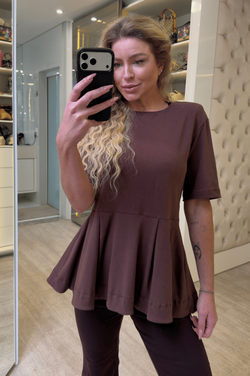 Camiseta básica Peplum MARROM Júlia Camiseta básica Peplum MARROM Júlia