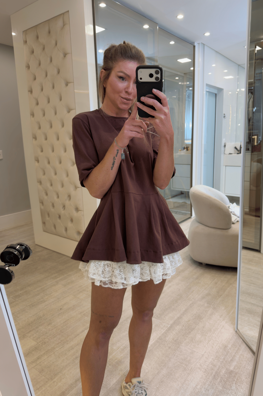 Camiseta básica Peplum MARROM Júlia Camiseta básica Peplum MARROM Júlia