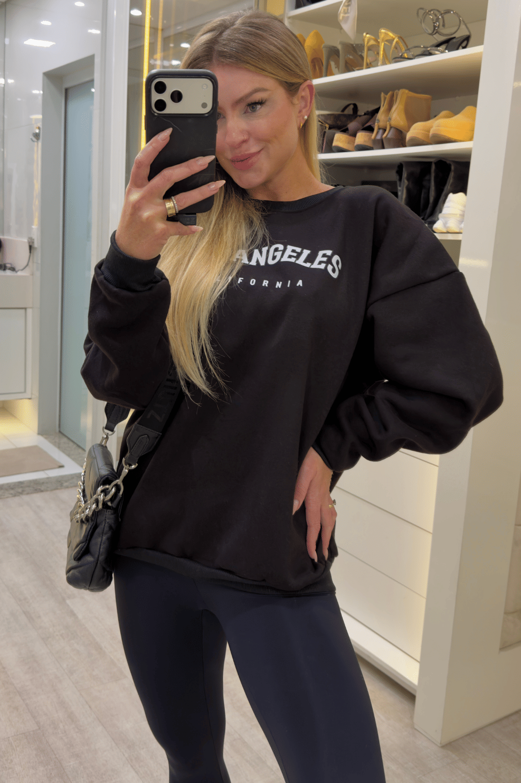 Casaco de moletom PRETO oversized Los Angeles Casaco de moletom PRETO oversized Los Angeles