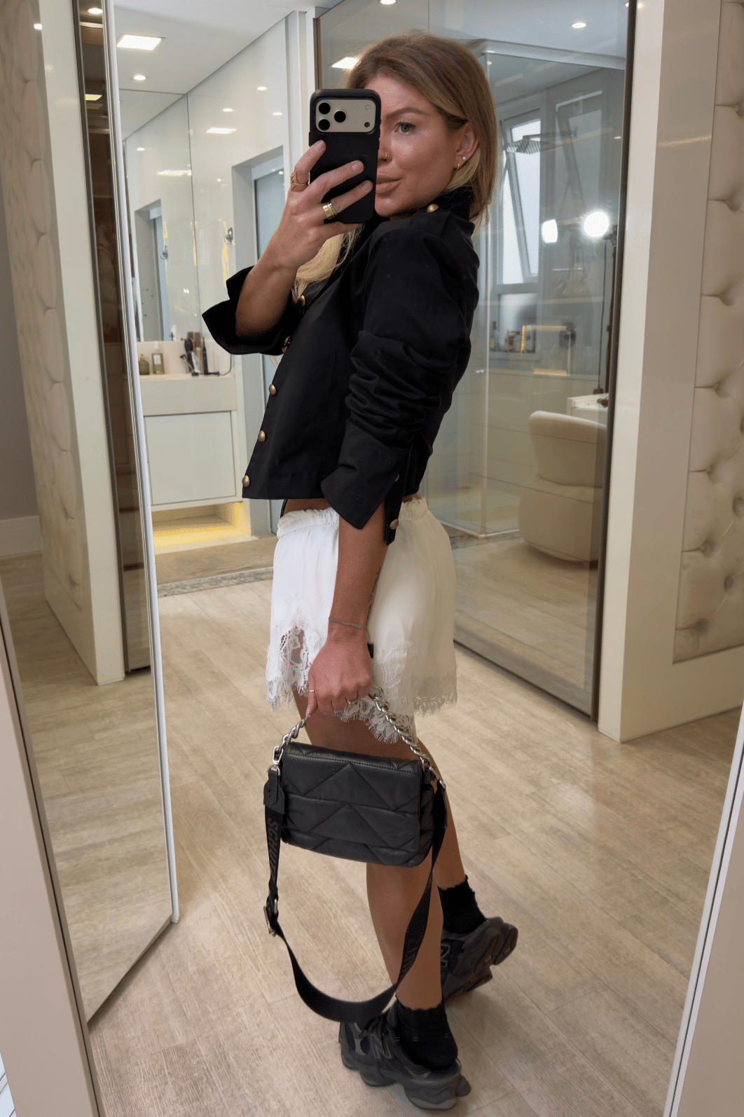 Short curto com detalhes em renda Valentina Short curto com detalhes em renda Valentina