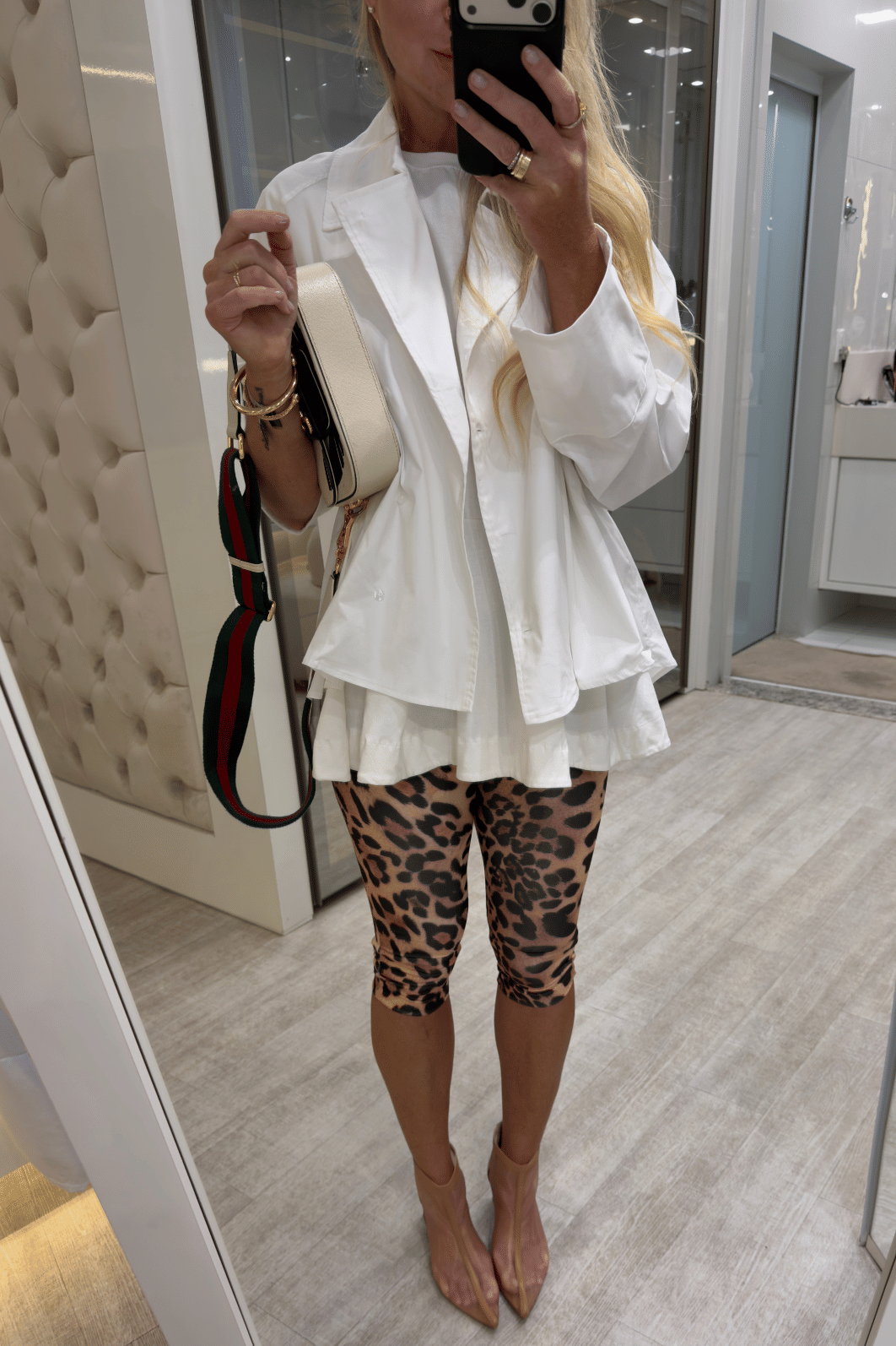 Calça Capri em Onça Calça Capri em Onça
