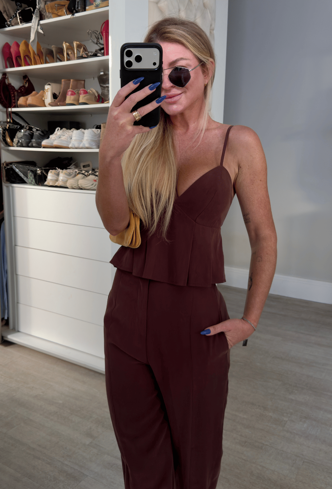 Conjunto calça e blusa com pregas em alafaitaria Carol Conjunto calça e blusa com pregas em alafaitaria Carol