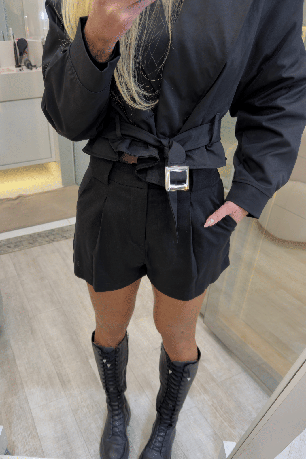 Short viscolinho com pregas Emanuelli Short viscolinho com pregas Emanuelli
