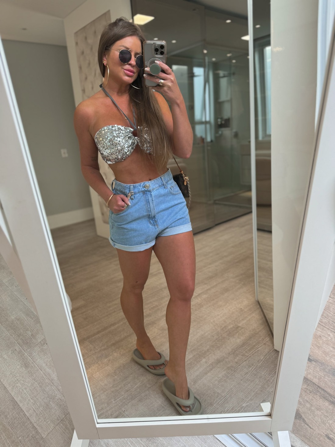 Short jeans curto barra corte à fio Carol