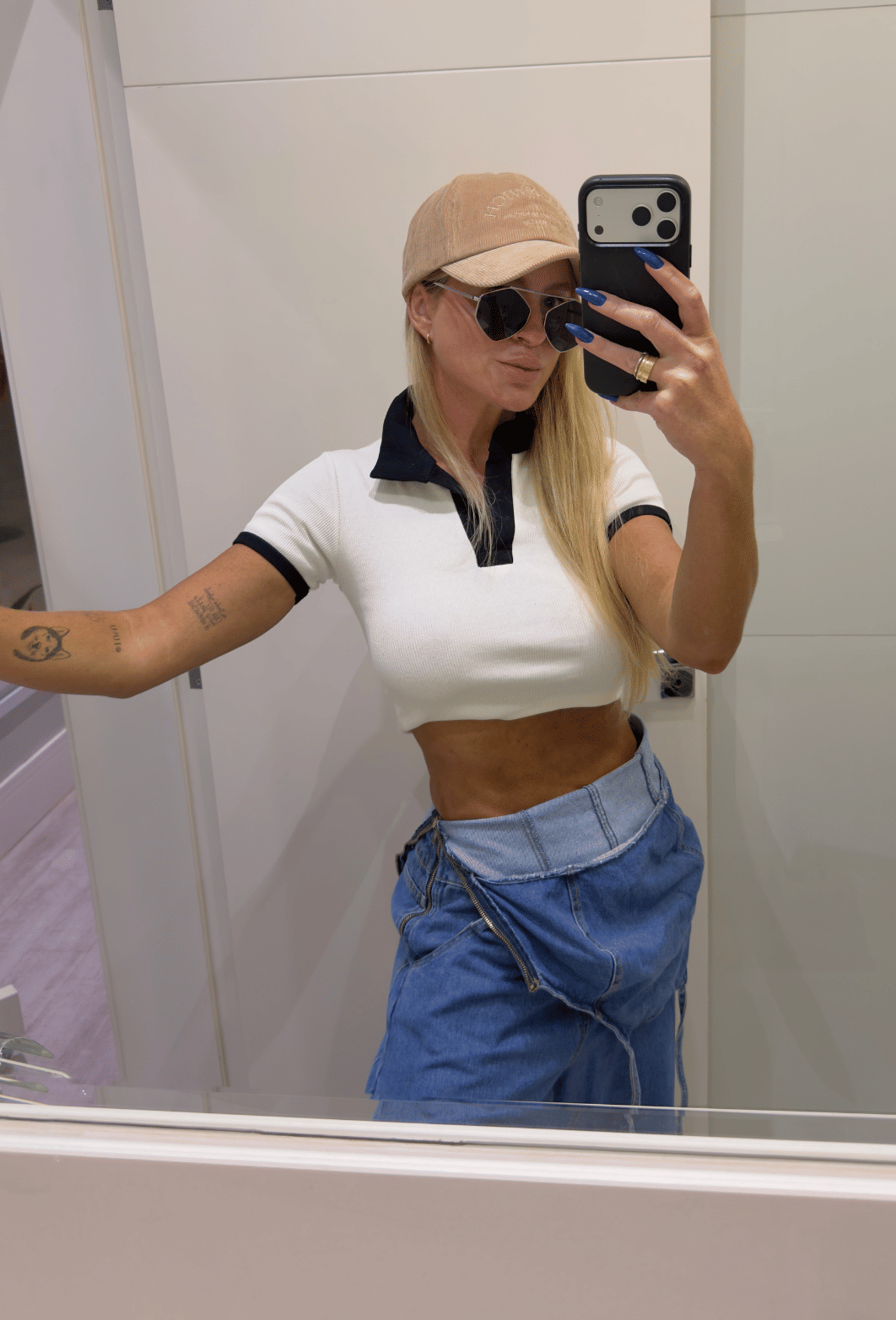 Blusa cropped com gola polo Bicolor