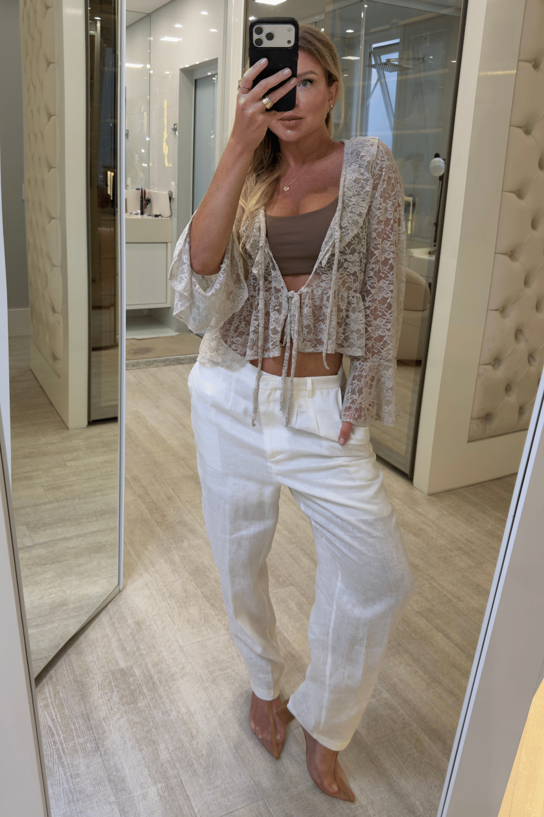 Calça cenoura em linho Monica Calça cenoura em linho Monica