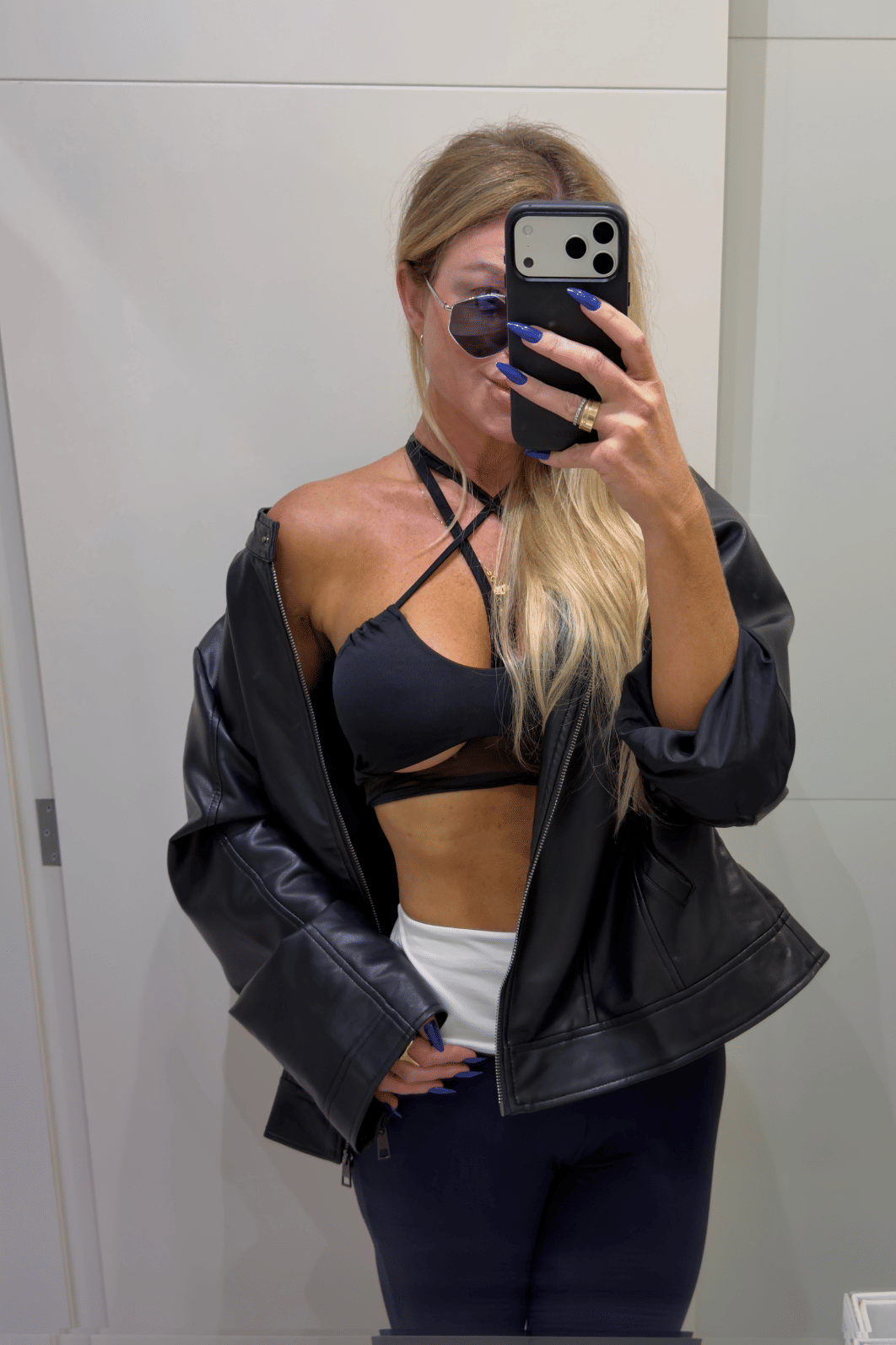 Cropped com recortes Liandra