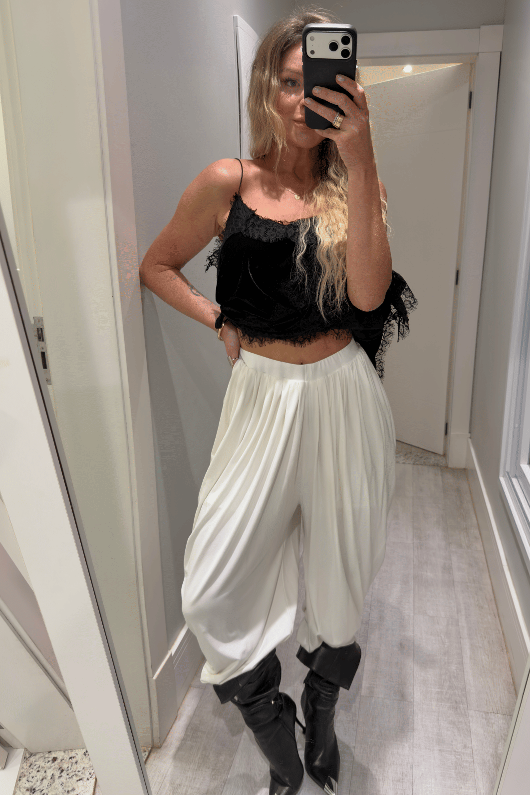 Calça malha com pregas Marina Calça malha com pregas Marina