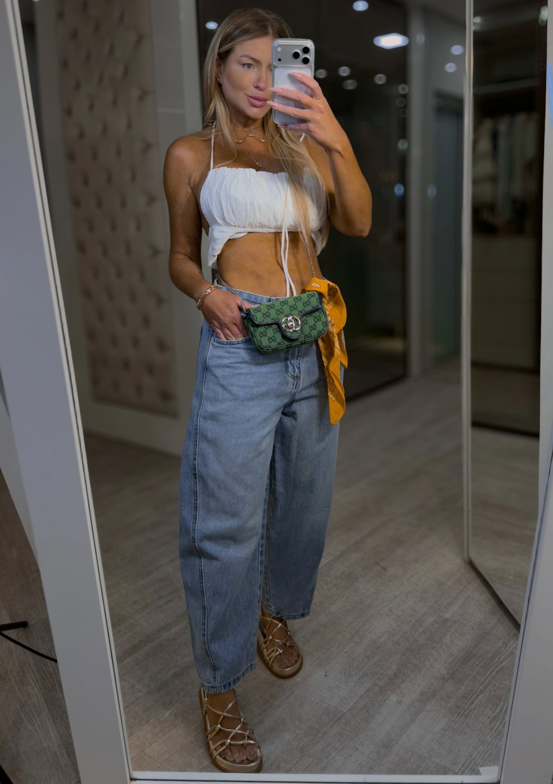 Calça jeans ballon recortes Karen Calça jeans ballon recortes Karen