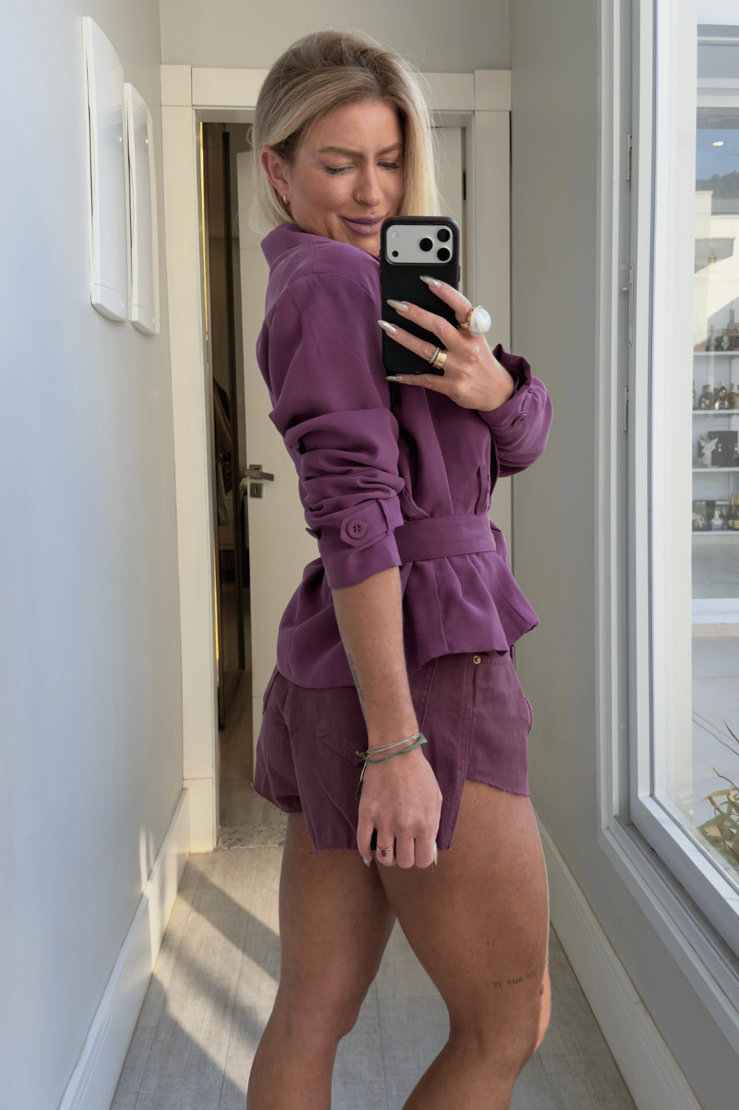 Short jeans baggy corte à fio barra irregular Ayla Short jeans baggy corte à fio barra irregular Ayla