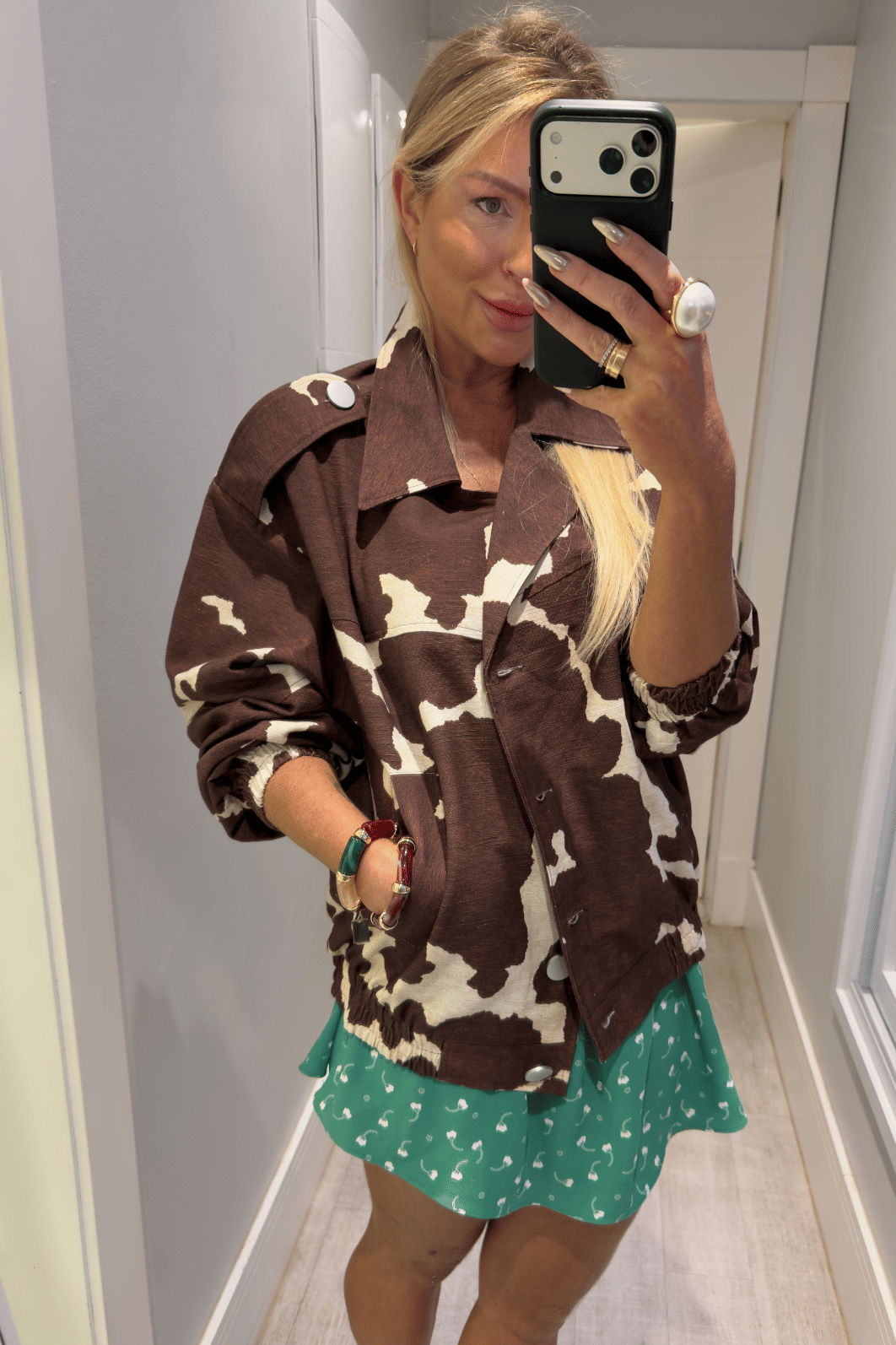 Jaqueta bomber estampa de vaca Jaqueta bomber estampa de vaca