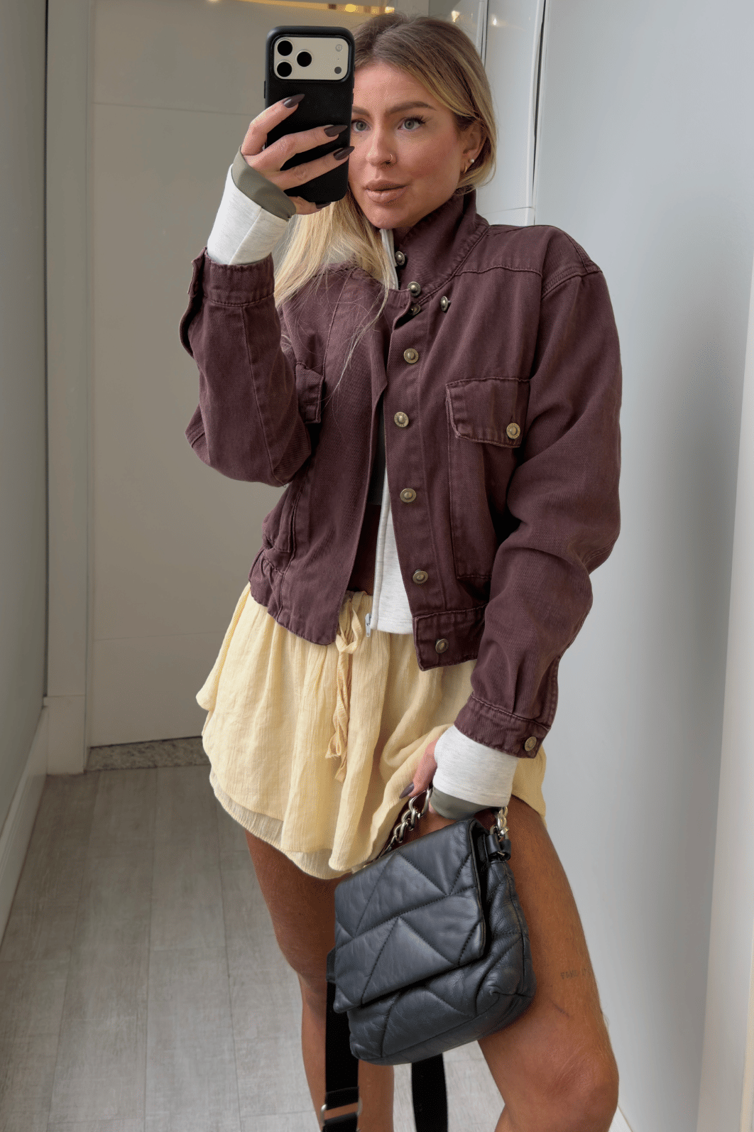 Short saia com babados Lilian Amarelo mostarda Short saia com babados Lilian Amarelo mostarda