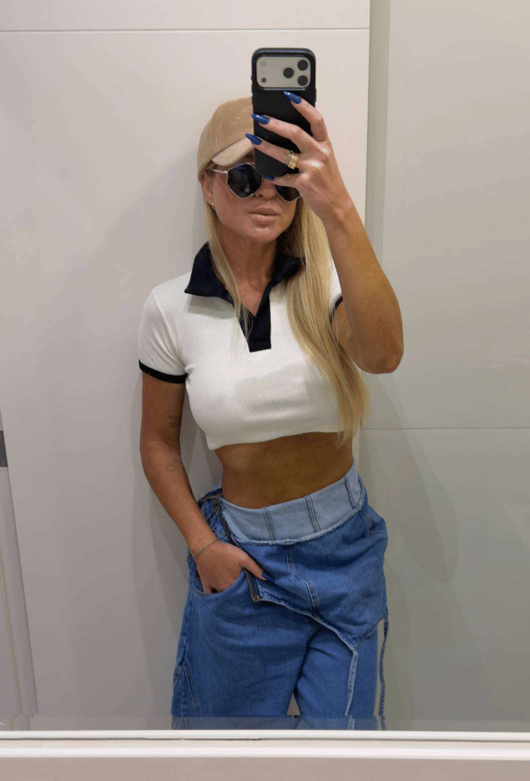 Blusa cropped com gola polo Bicolor