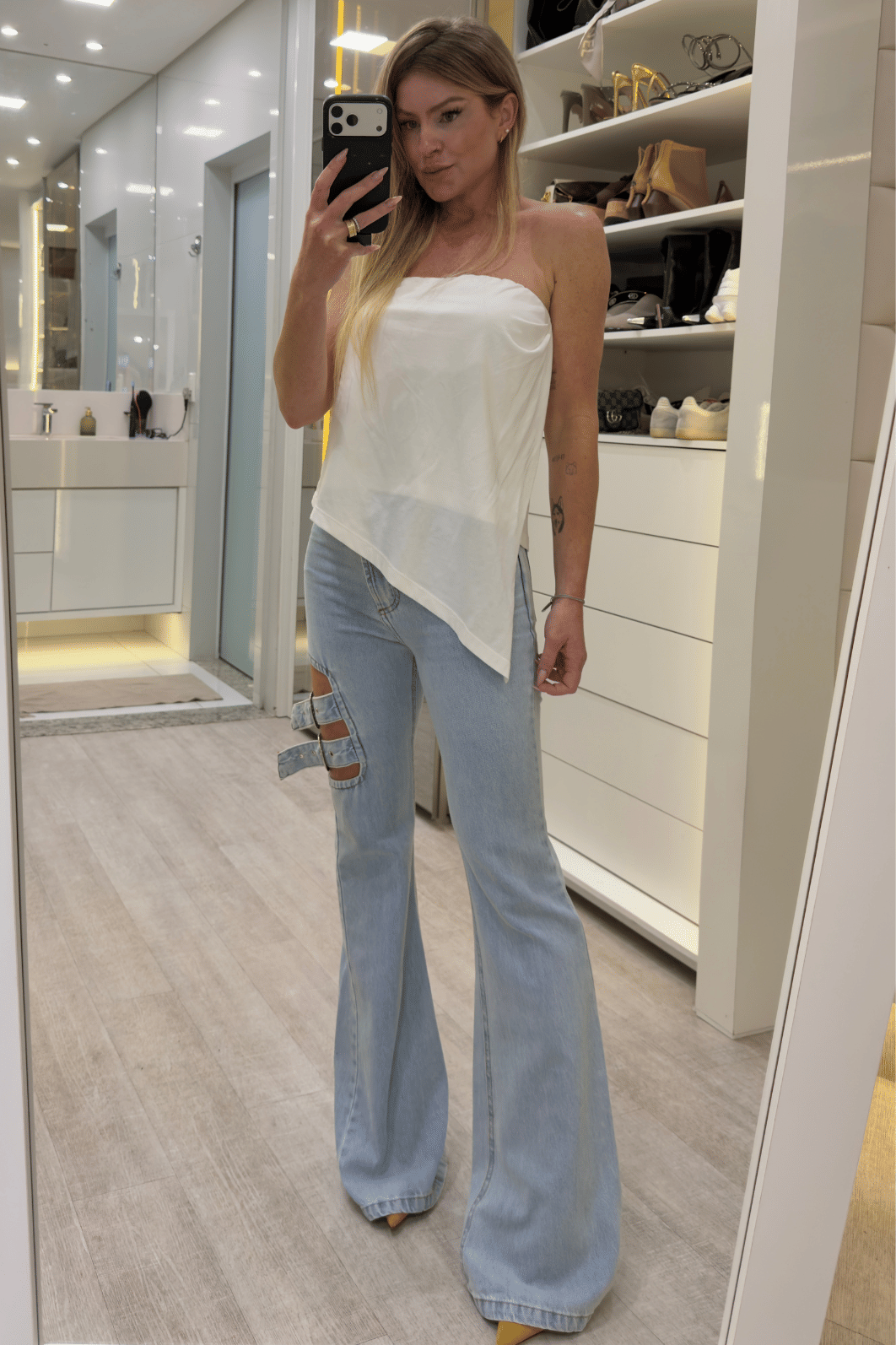 Blusa tomara que caia assimétrica lunara Blusa tomara que caia assimétrica lunara