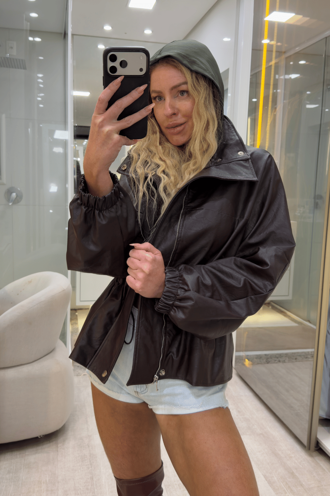 Jaqueta parka em couro Carol Jaqueta parka em couro Carol