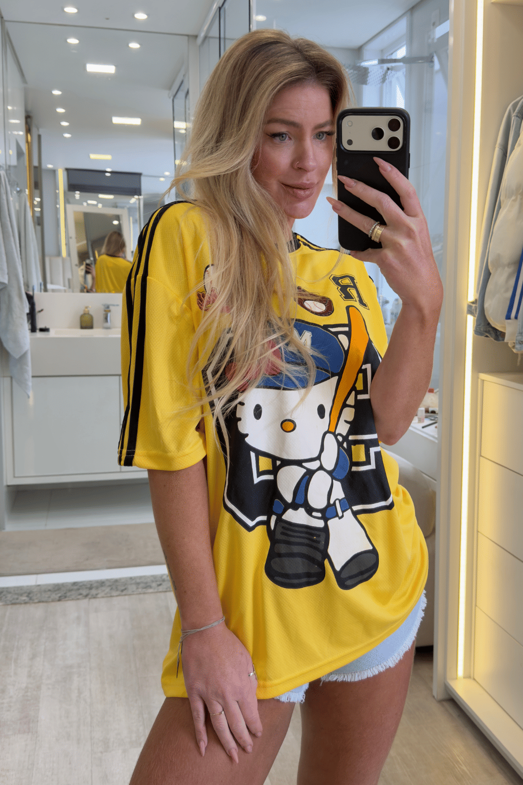 Camiseta alongada oversized Basebol Hello Kitty BRASIL