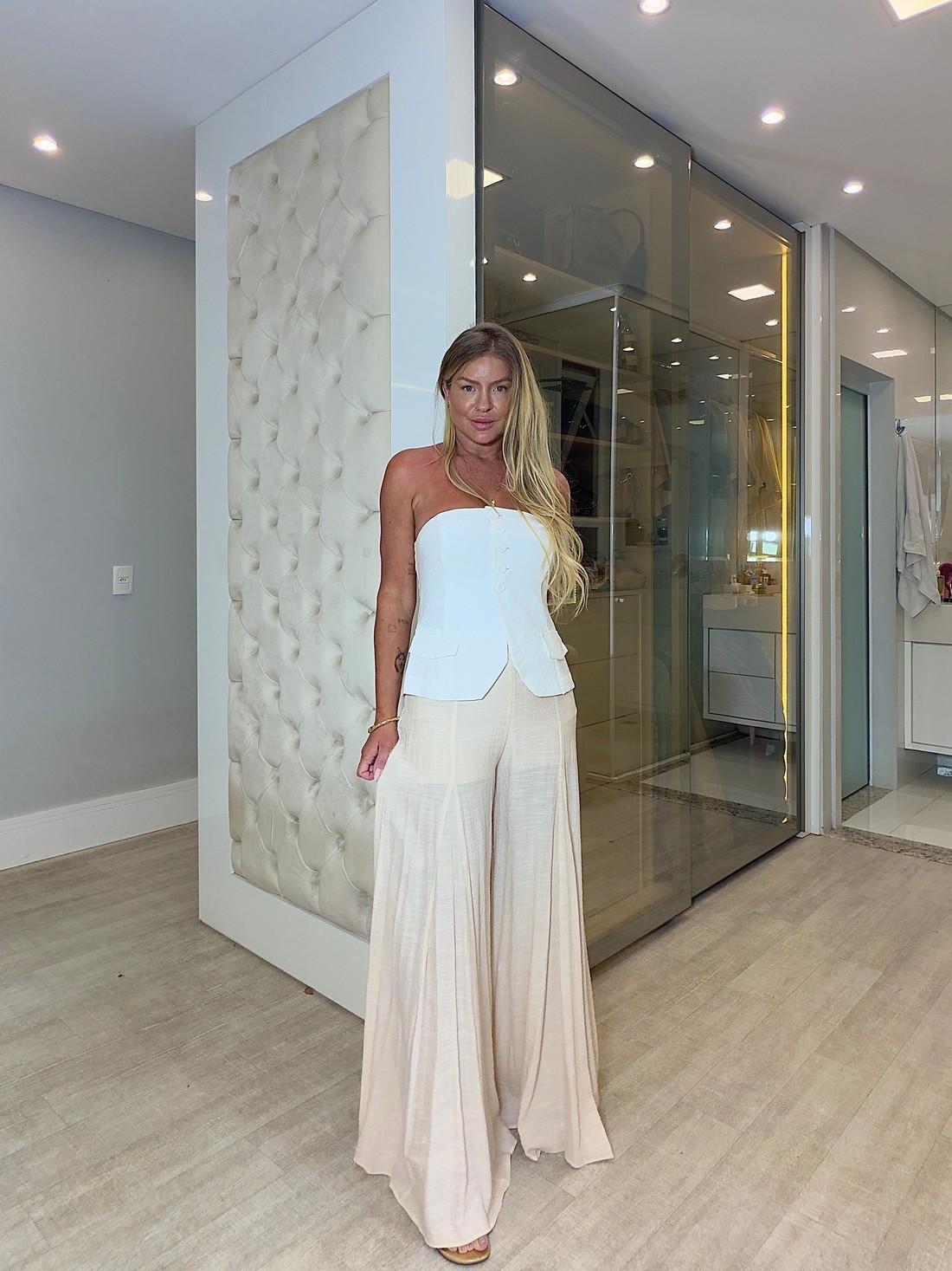 Calça pantalona em crepe Neiva Calça pantalona em crepe Neiva