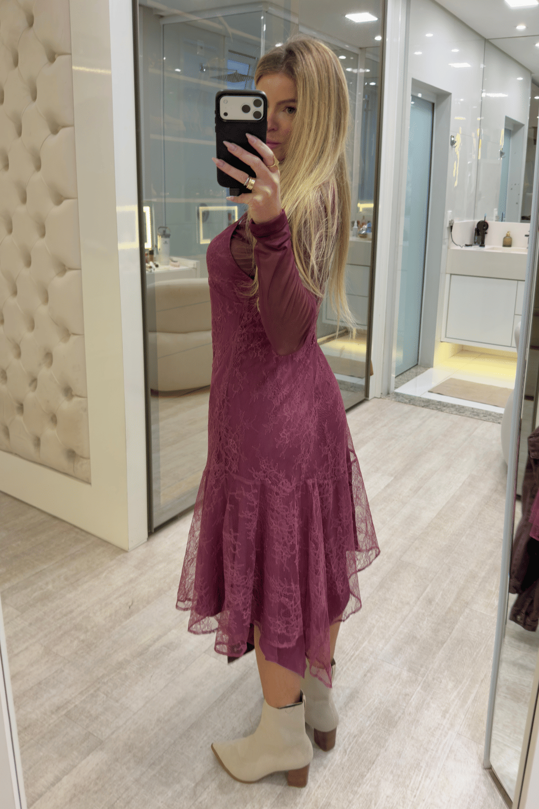 Vestido midí em renda Inara Vestido midí em renda Inara